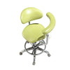 ¿Cuál es el tipo de postura mejor para su salud al sentarse en la silla de montar del asistente dental?