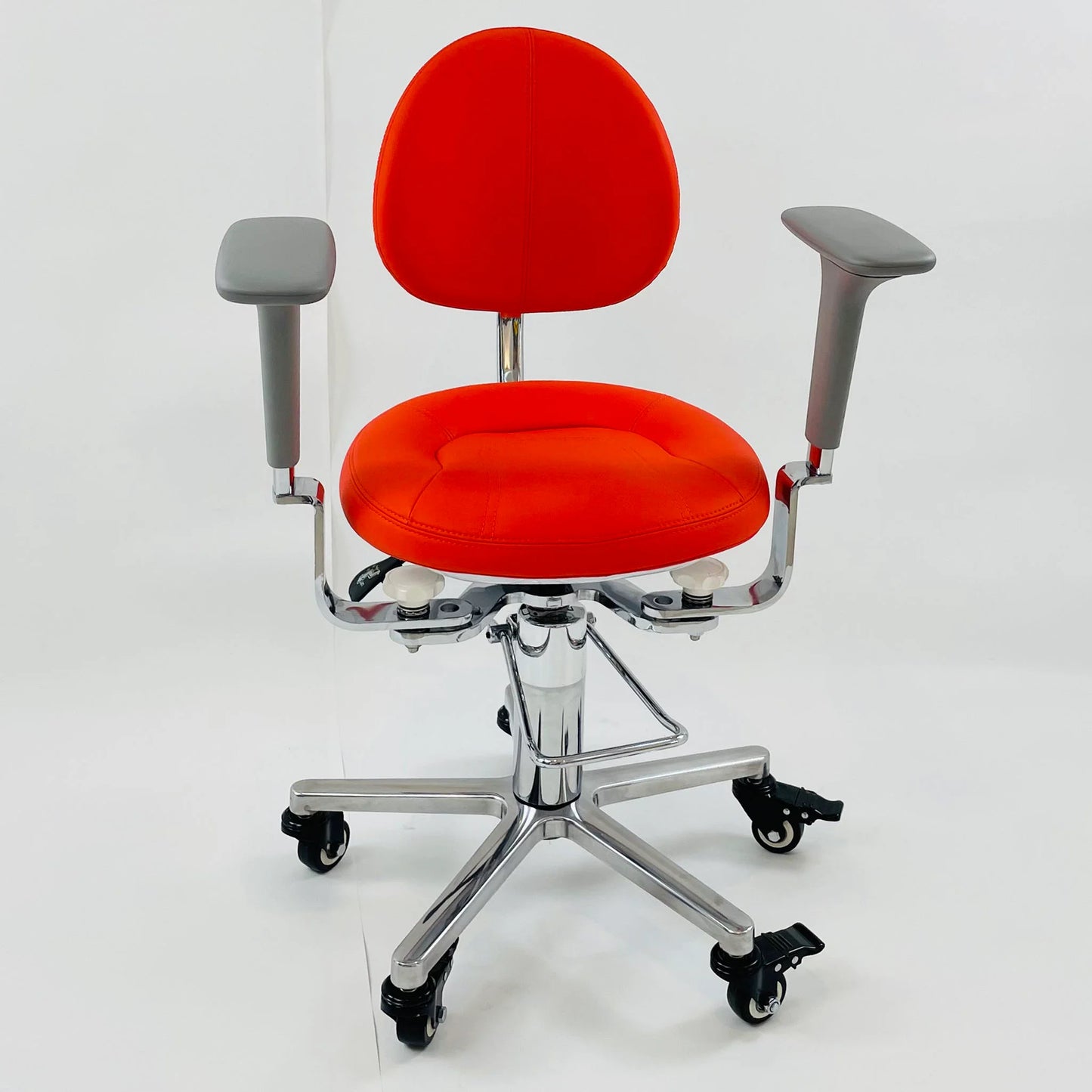 Hydraulic surgeon chair stool